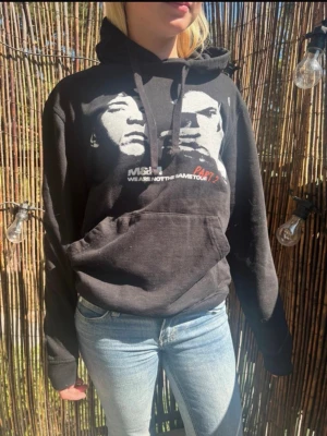 Svart Marcus och Martinus hoodie💕 - Svart Marcus och Martinus hoodie, knappt använd och super fint skick💕nypris 600-700kr