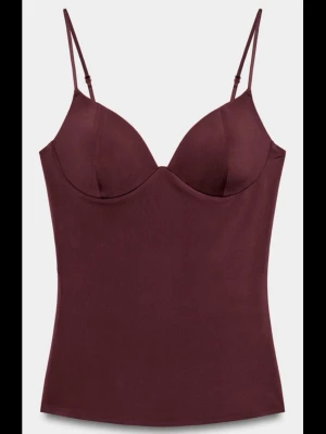 Zara vinröd topp - Använd 2 tillfällen💗 Storlek M! Pris kan eventuellt diskuteras 