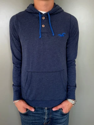 Hollister Hoodie  - Storlek: L | Skick: 10/10 | Nypris: Ca 1099kr
