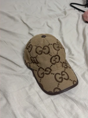 Beige keps  - Keps