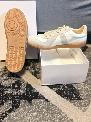 Maison Margiela gats - Oanvända, prutning vid snabbköp⚡️. Öppen till frågor. Leverans samma dag 🚚 ⚡️!