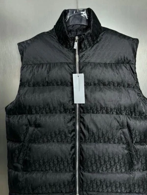 Grisch vest size L - Price negotiable.  size L . Message me for more photos. No original packaging. 