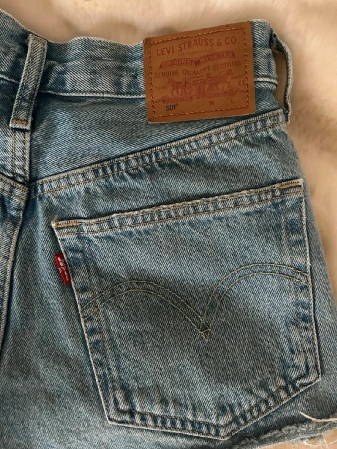Blåa Levi's jeansshorts - 3
