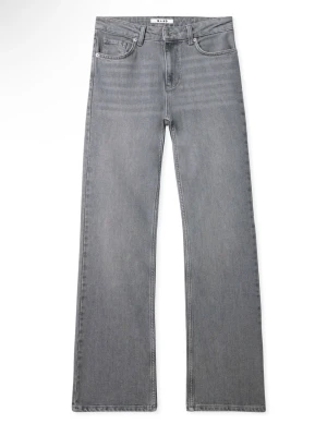 Grå flared jeans NAKD - Helt nya med prislappen kvar  Slutsålda online  Storlek 36