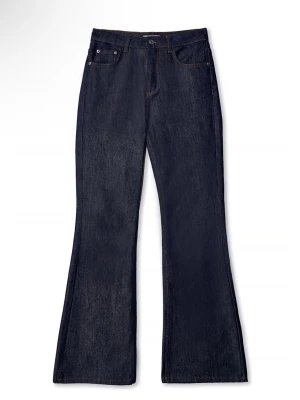 Mörkblå utsvängda jeans, storlek 36 NAKD - Helt nya med prislappen kvar  Slutsålda online  Storlek 36
