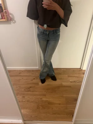 Cheap Monday jeans  - Jätte fina jeans från cheap Monday i storlek 25/30. Nästan aldrig använda!  Säljer då de tyvärr blivit lite små i midjan 💞