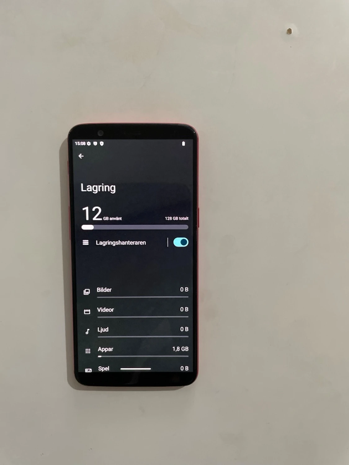 OnePlus 5T A5010 med 128 GB  android version 15 - 2