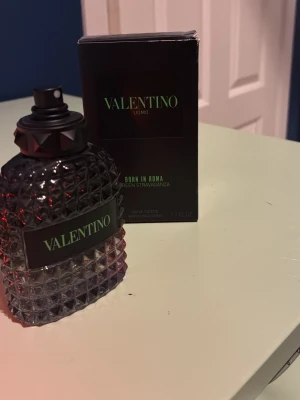 Valentino parfym  - Knappt använt 