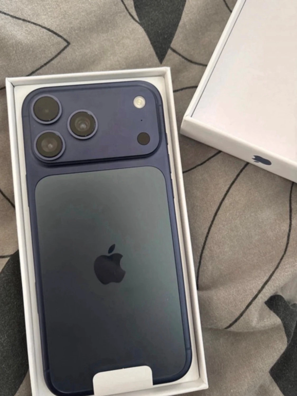 Iphone 17 PRO max  - 2