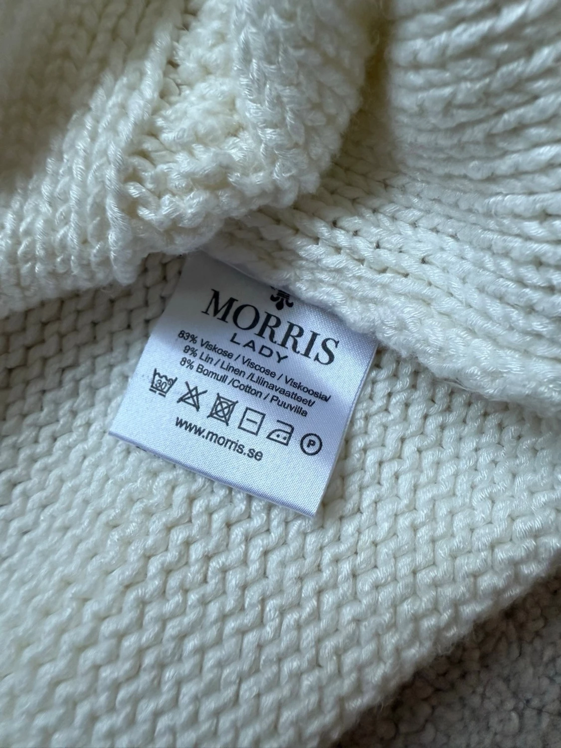 Vit kabelstickad tröja från Morris med logga - 3