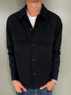 Overshirt - Strl - M | Skick - 10/10 | Nypris - ca 1200kr | Vid minsta lilla fundering är det bara att höra av sig!