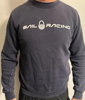 Mörkblå Sail Racing sweatshirt - Använd men i bra skicka, inga hål