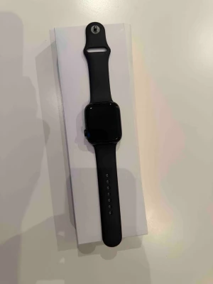 Apple Watch serie 9 - Apple Watch serie 9 45mm i mycket bra skick