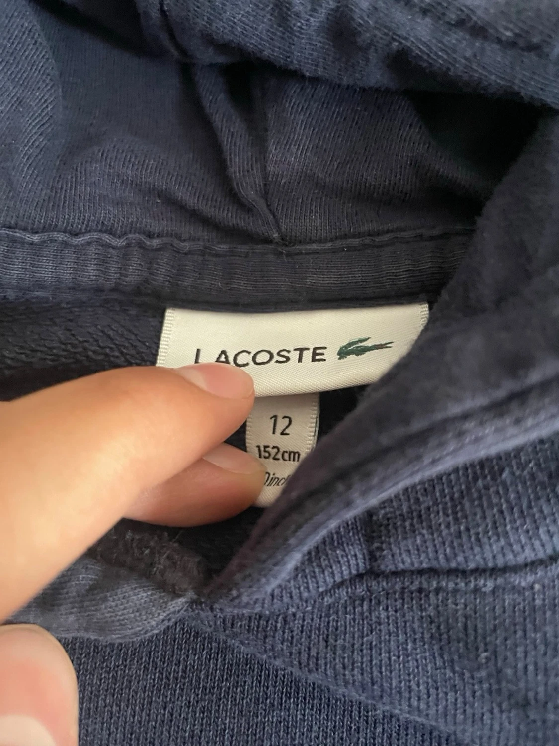 Mörkblå hoodie från Lacoste - 2