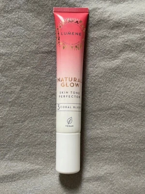 Lumene Natural Glow Coral Blush - •Coral Blush från Lumene 