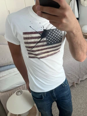 Concrete ink t shirt  - Nytt skick | Pris: 30€ (320 SEK)