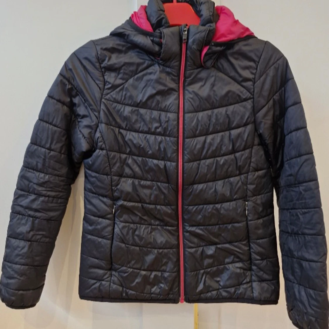 Svart pufferjacka från Everest 146/152