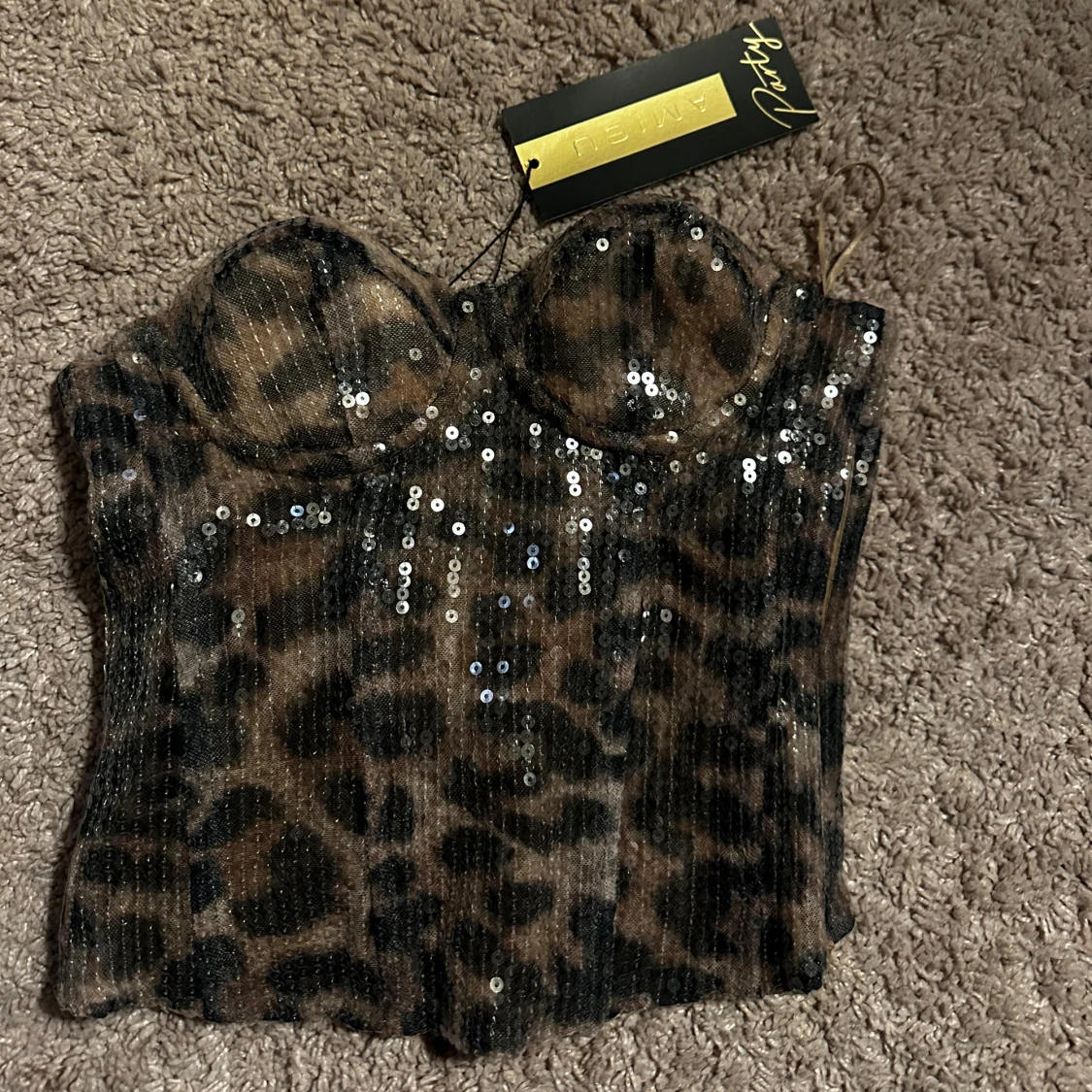 Leopardmönstrad paljettkorsett