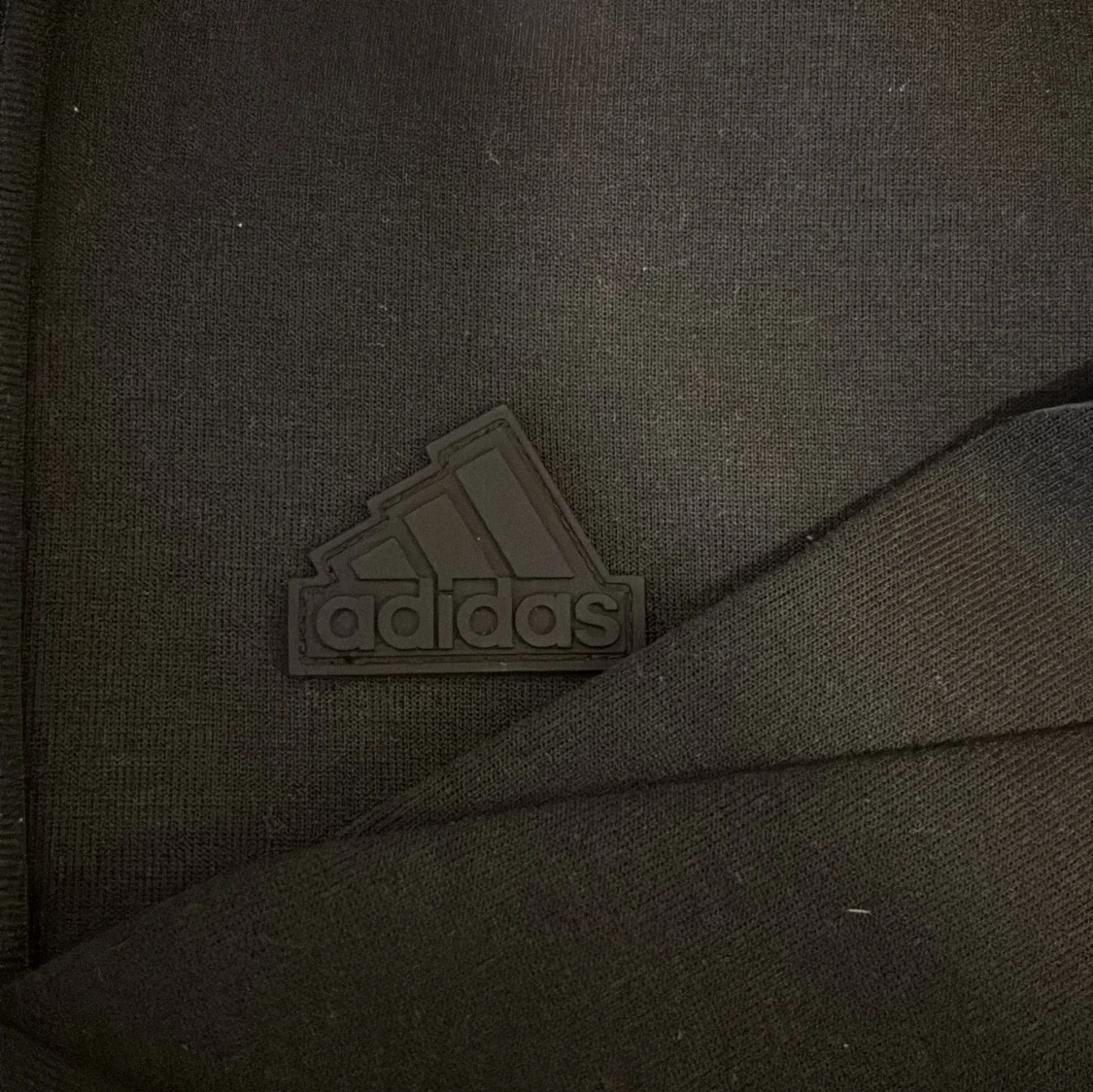 Svart hoodie och byxor ( SET) - 2