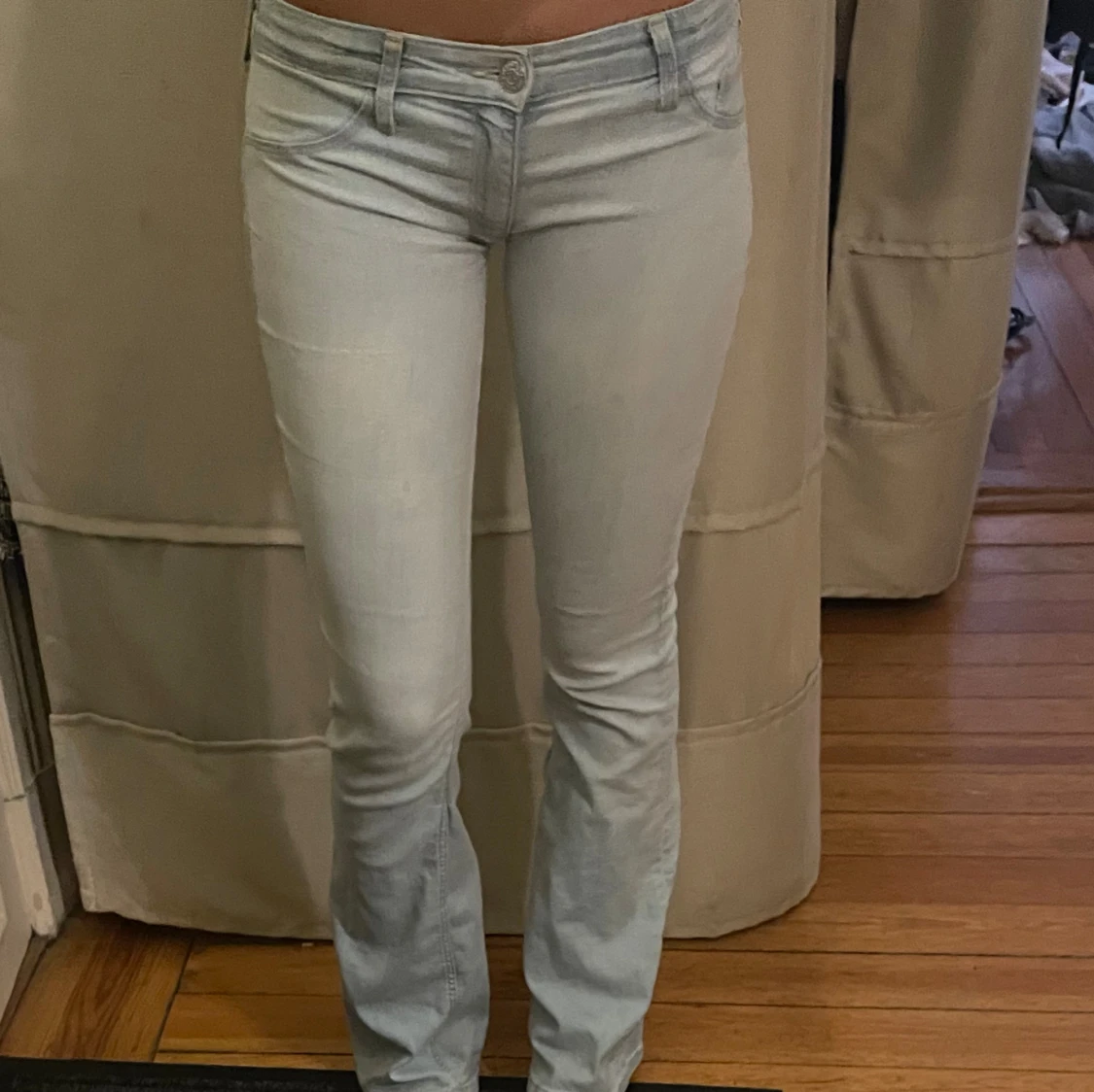 Ljusblå low rise bootcut jeans - 1