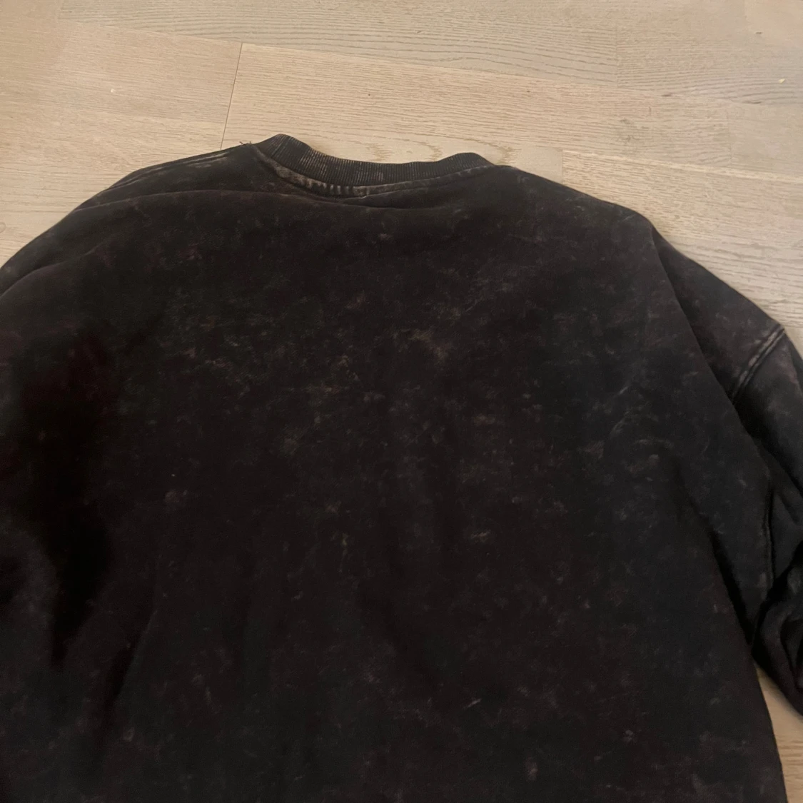 Svart unik tjocktröja från H&M - 1