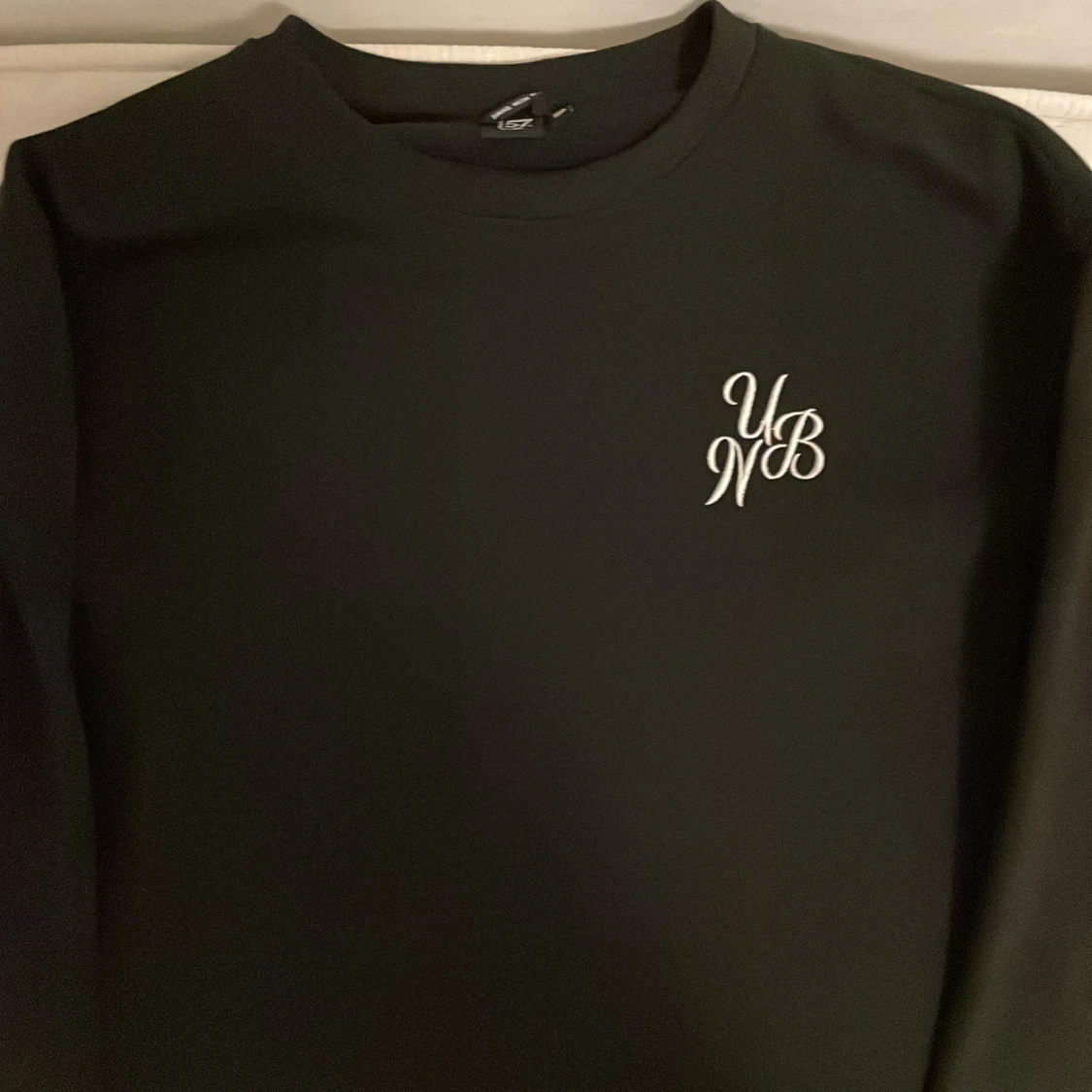 Svart sweatshirt - 1