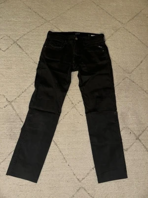 Replay jeans - Svarta jeans från replay. Mycket bra skick