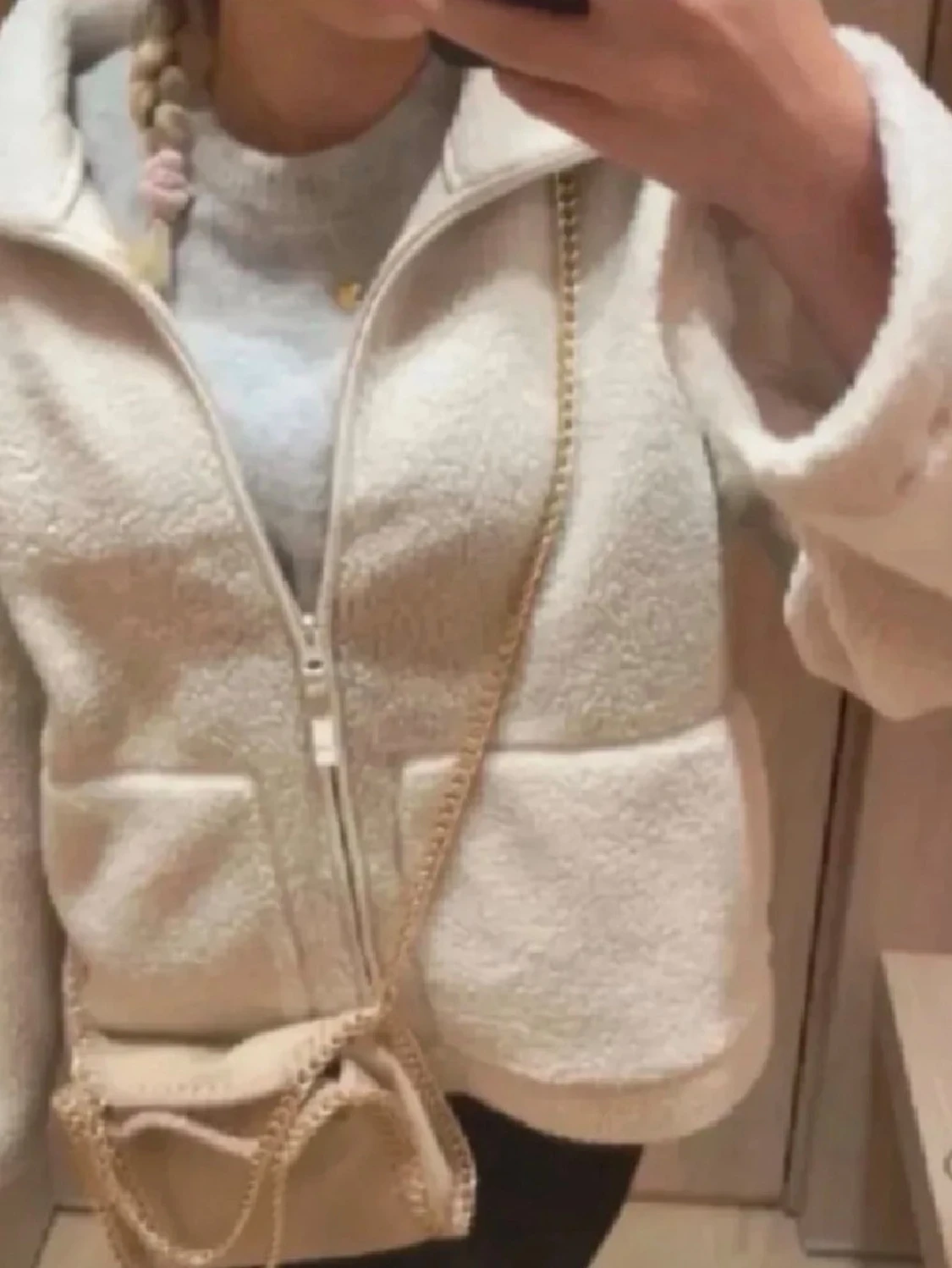 Bege teddyjacka med dragkedja