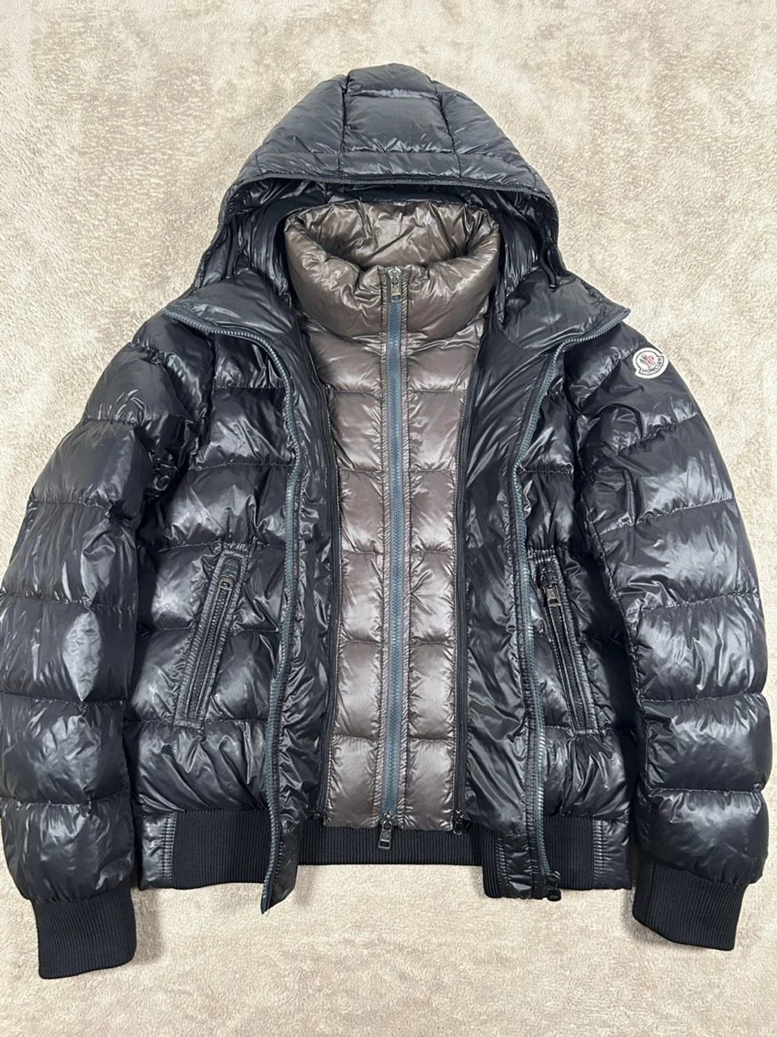 Svart Moncler pufferjacka med huva - 3
