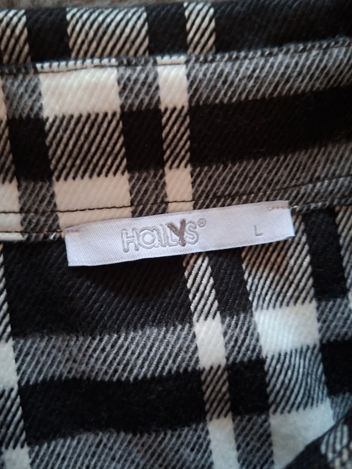 Svartvit rutig overshirt från Haily's - 2