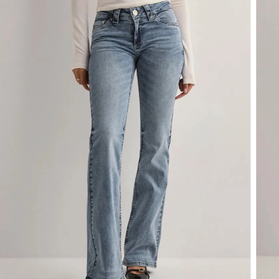 Blå bootcut jeans Nelly