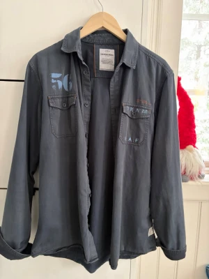 The Denim Journey overshirt - Vintage overshirt i storlek L men sitter mer som M