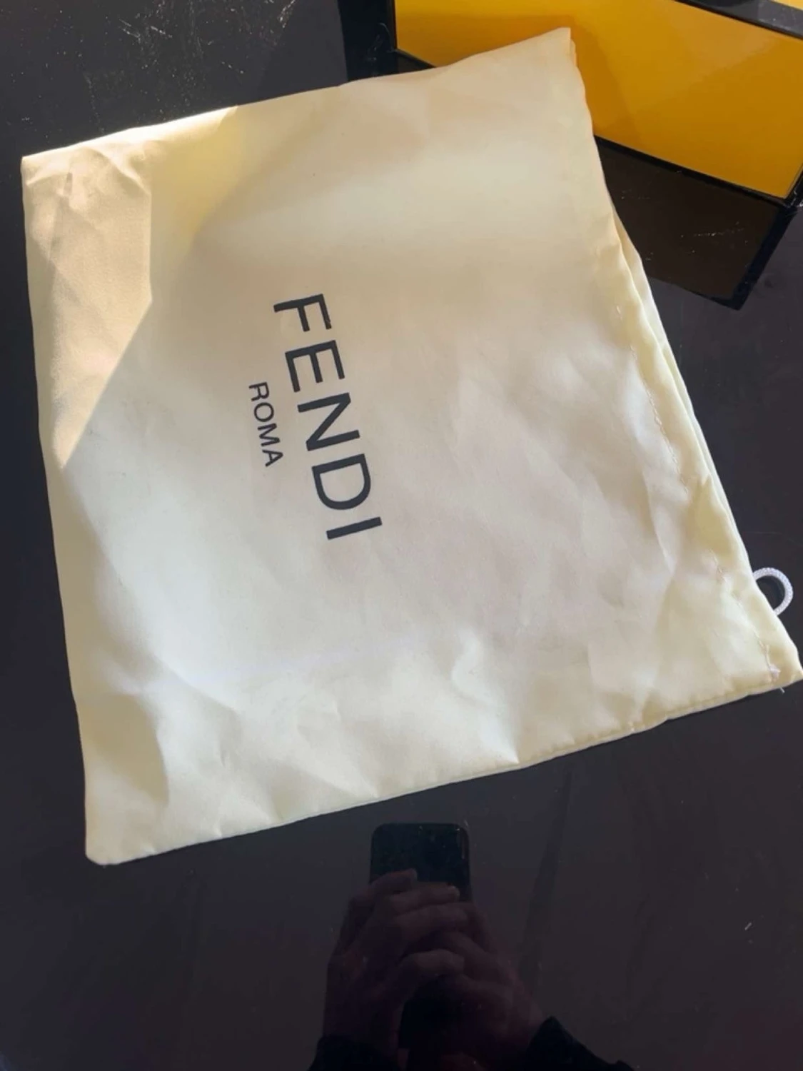 Fendi svart och gul axelväska - 6