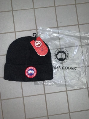 Canada goose beanie mössa - Canada goose beanie mössa. Oanvänd. No size