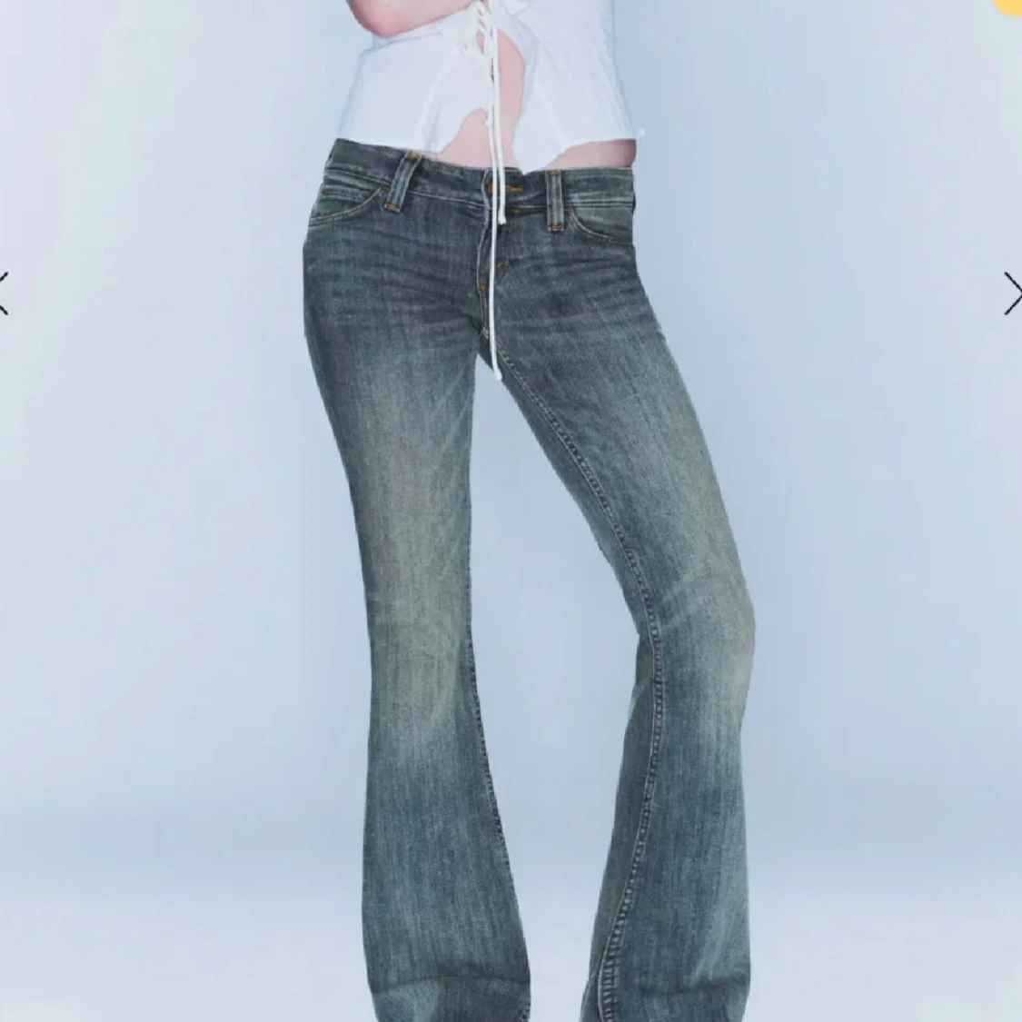 Helt nya blå bootcut jeans från Cheap Monday