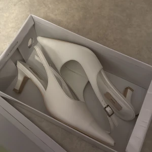 Nelly - Spetsiga Klackskor från Nelly, använd en gång🤍