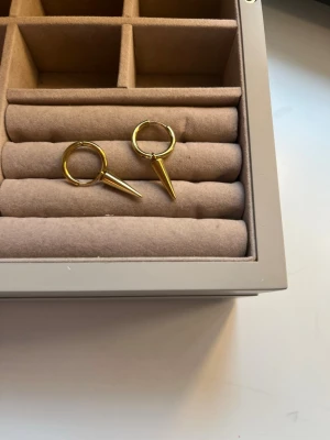 Edblad örhängen - Söta örhängen från Edblad ❤️‍🔥