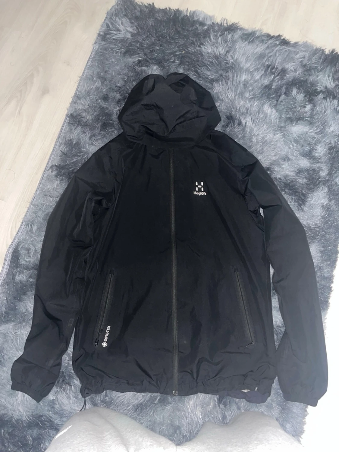 Svart vindjacka Gore tex från Haglöfs