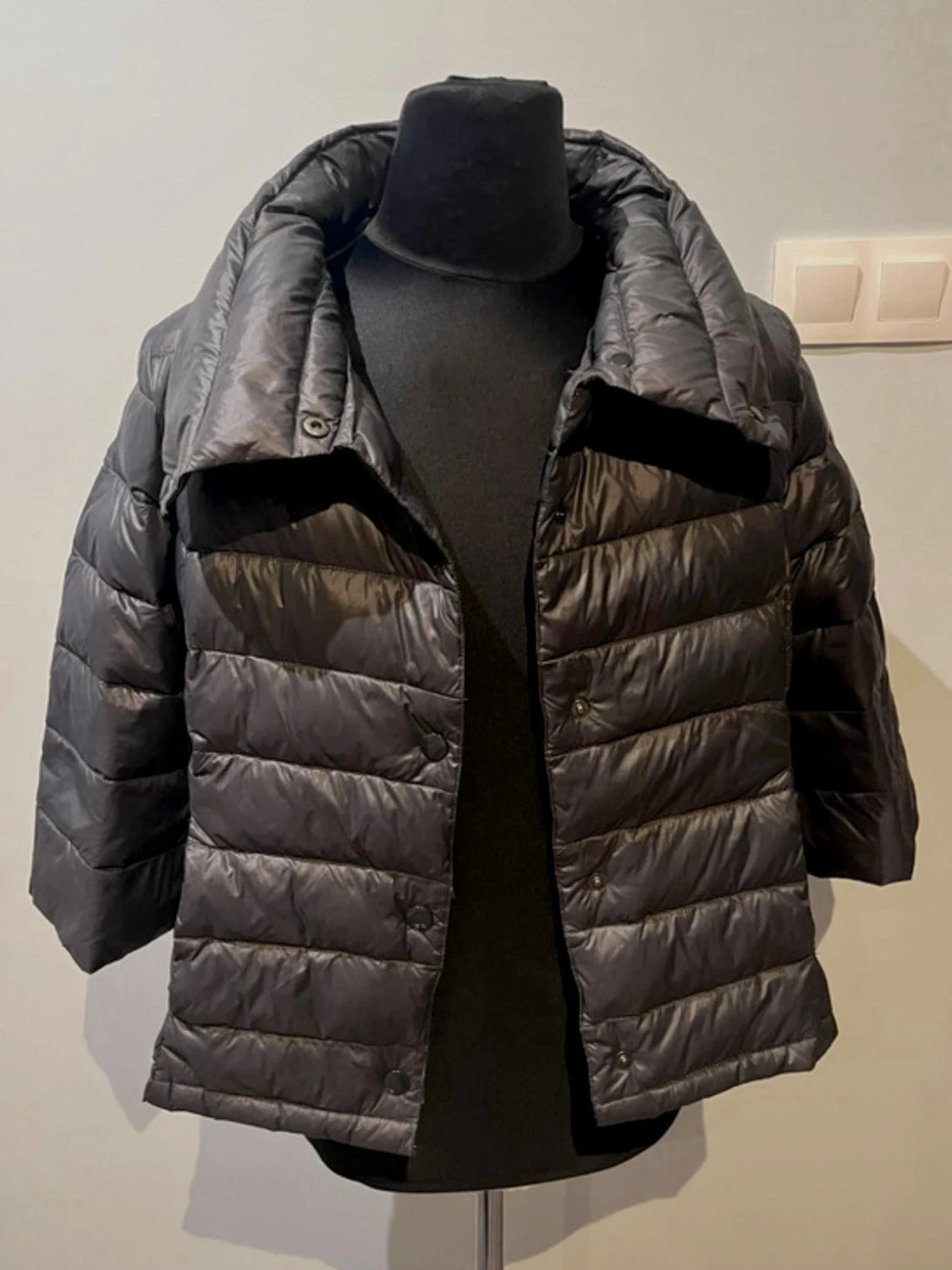 Svart dunjacka från Bomboogie