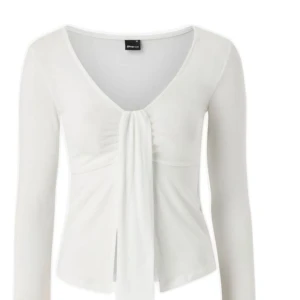 Knyt tröja  - Supersöt i vit