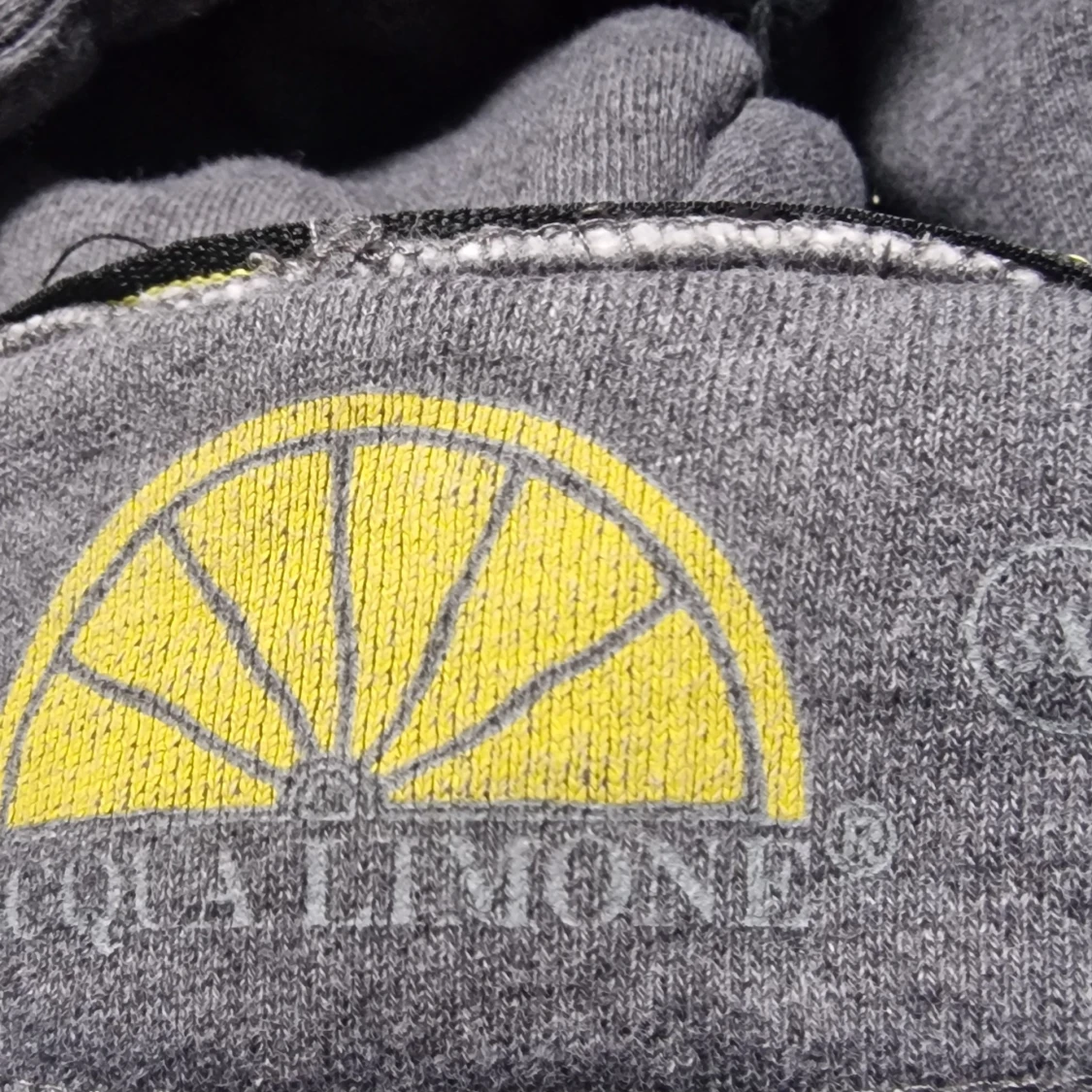 Grå hoodie från Acqua Limone - 4