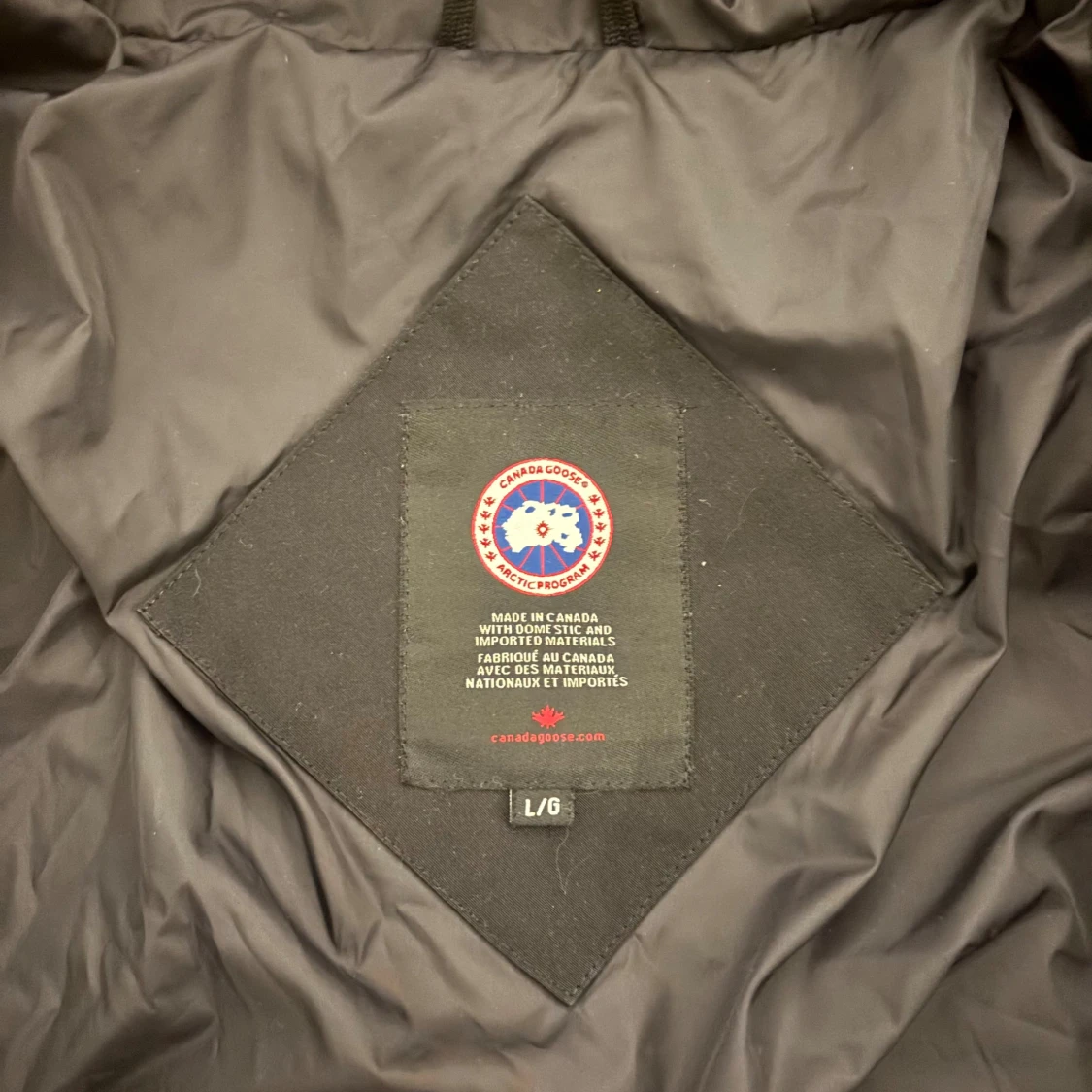 Svart pufferjacka från Canada Goose - 2