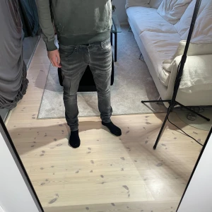 Jack and Jones jeans - Jeans från Jack and Jones med snygg shade | Storlek 29/32 | Mycket bra skick | Snygga jeans för väldigt billigt pris | Skriv till mig vid frågor!📩