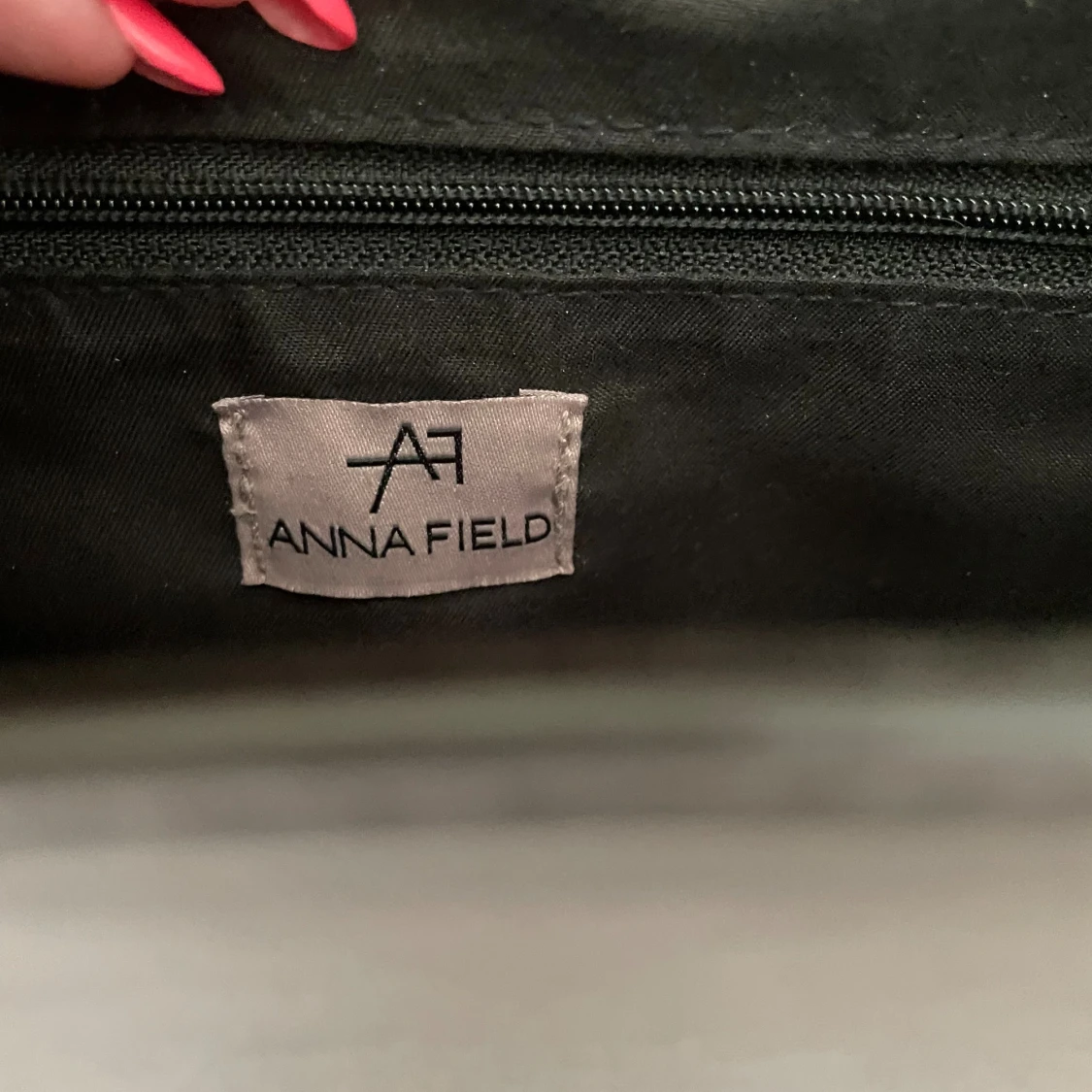 Svart axelväska från Anna Field - 3