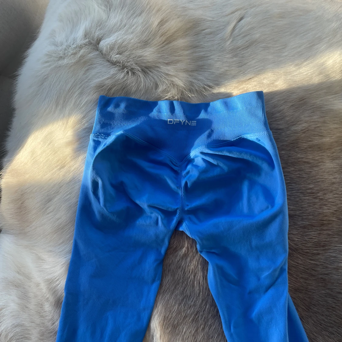 Blå leggings från DFYNE