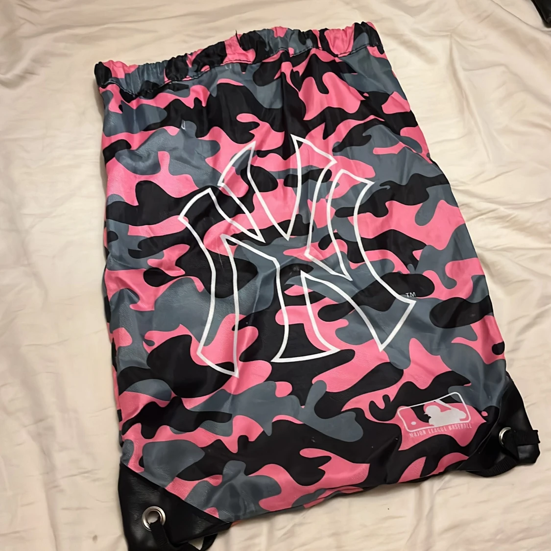 NY Yankees rosa camo ryggsäck