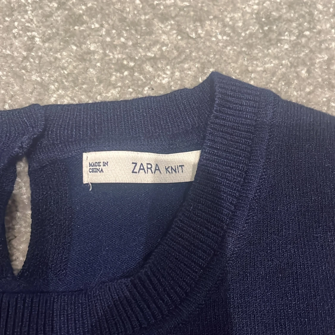 Mörkblå stickad topp från Zara - 2