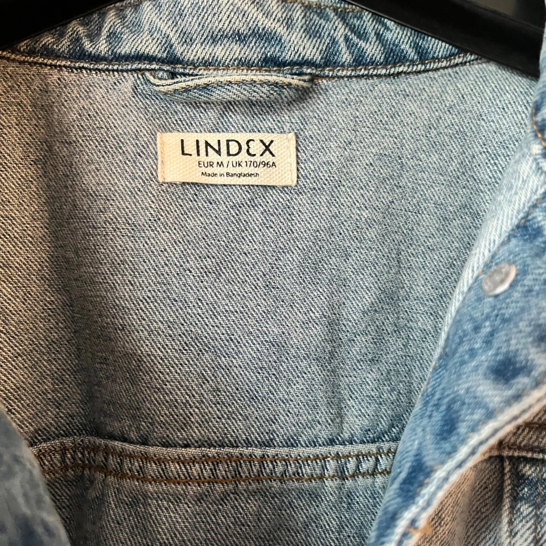 Ljusblå jeansjacka från Lindex - 2