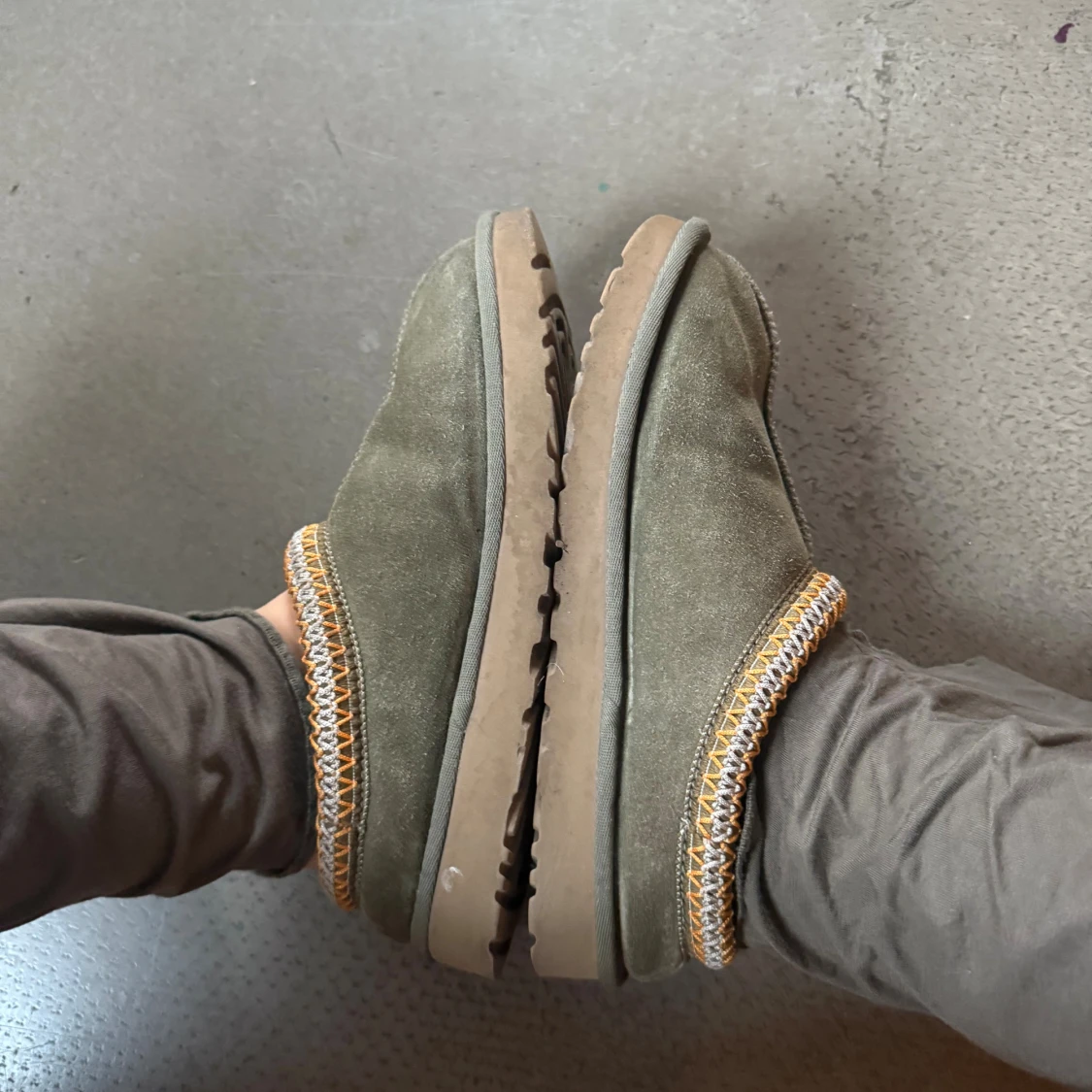 UGG slip-on mockasiner olivgrön - 4