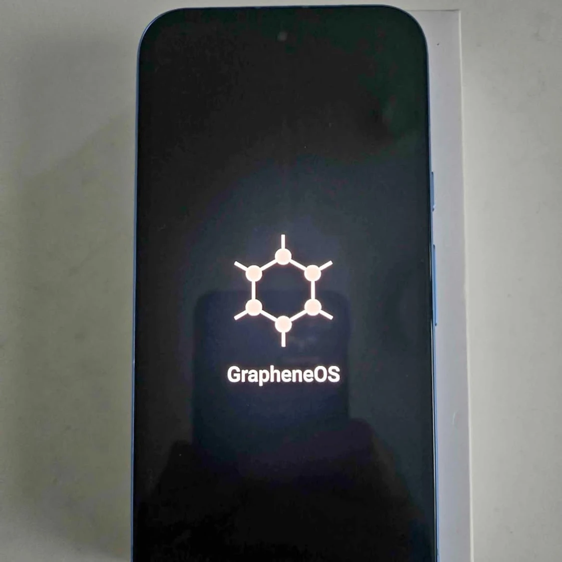 Google Pixel 6a med GrapheneOS - 2